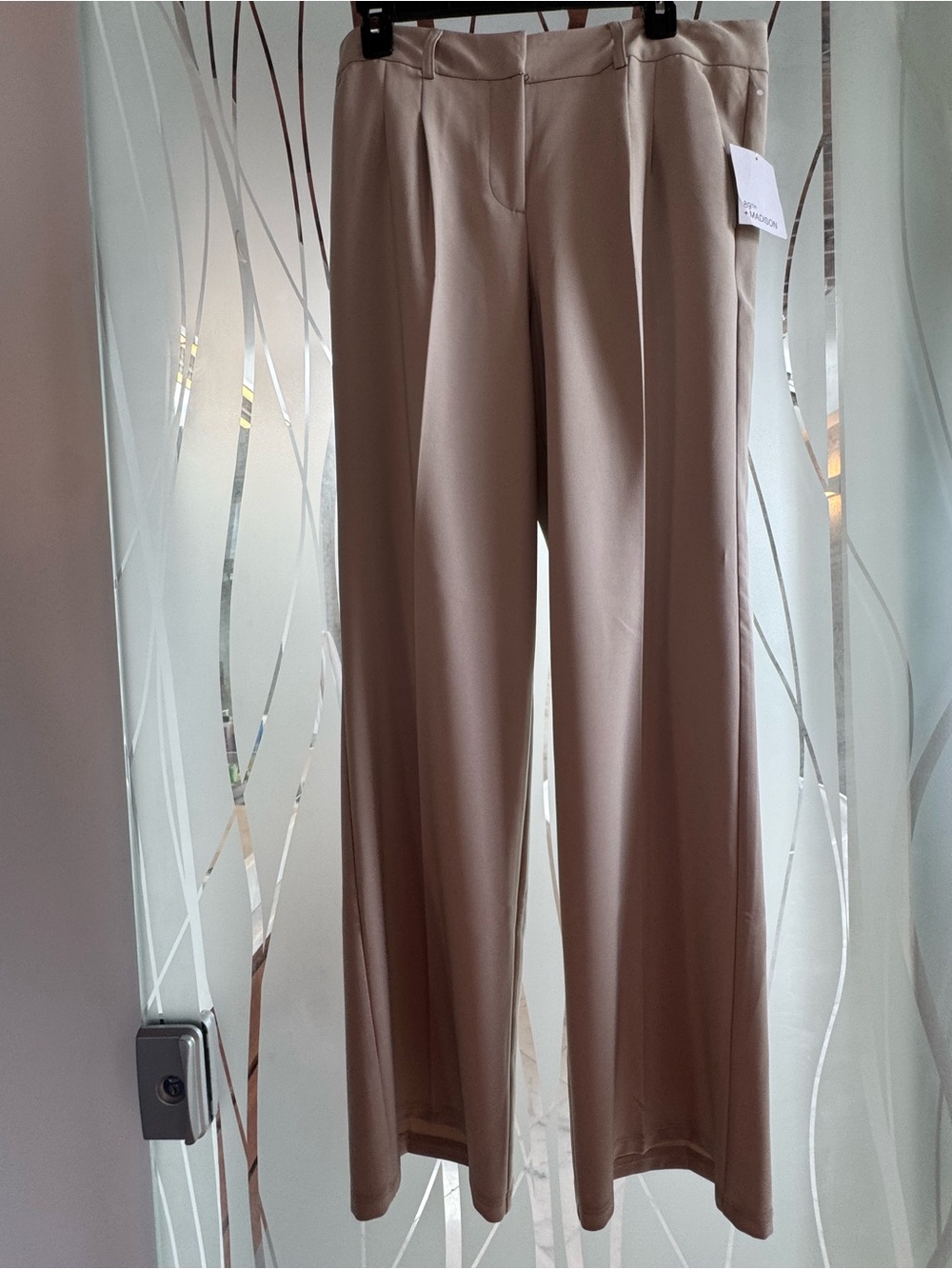 89th & Madison Wide-Leg Trousers in Taupe